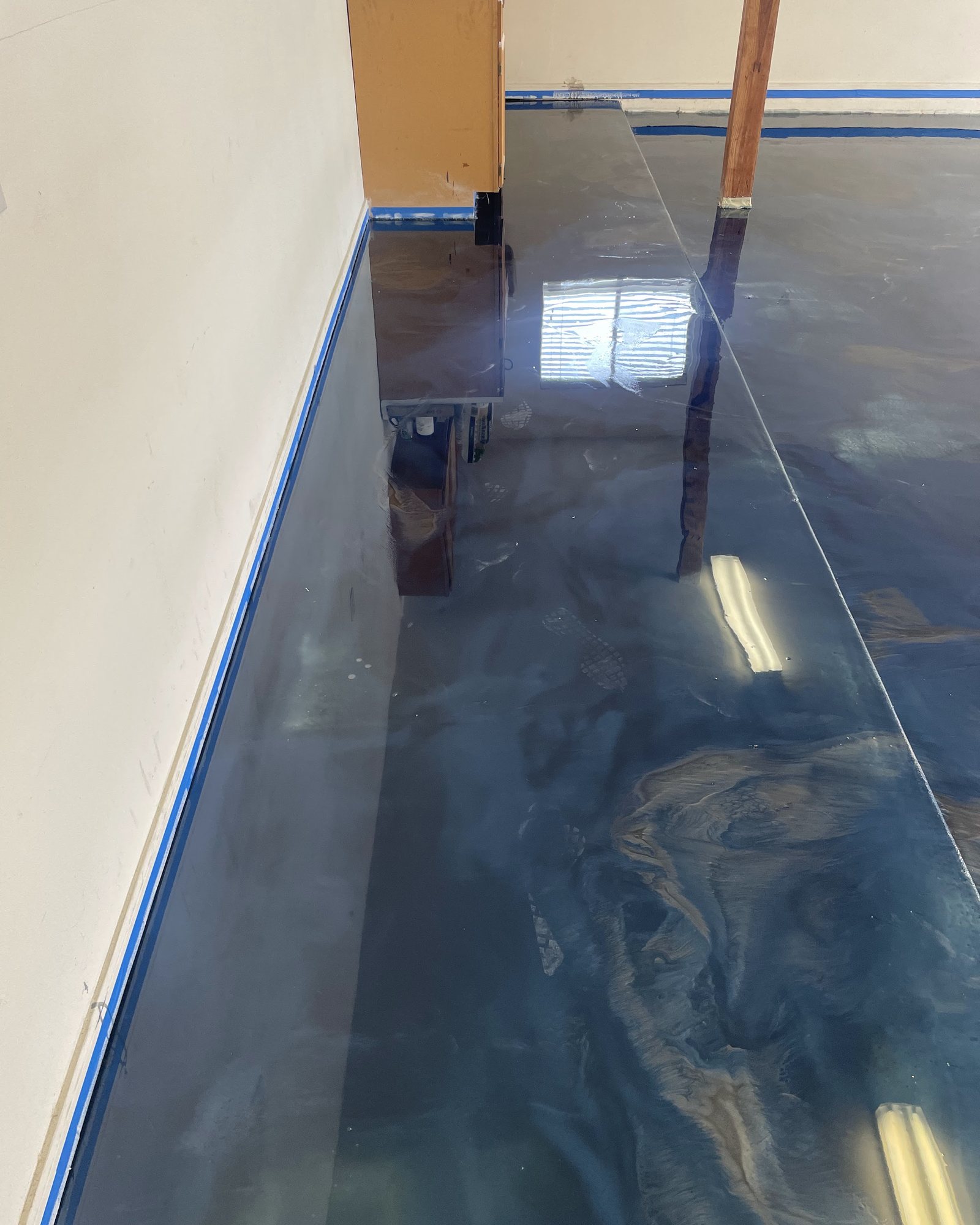 Blue/Grey Metallic Garage